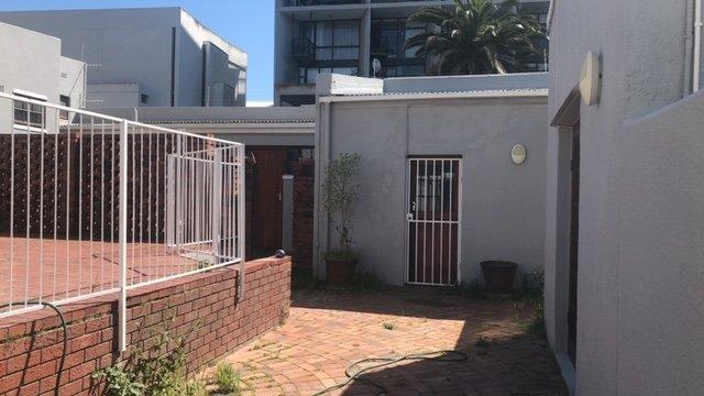 To Let 3 Bedroom Property for Rent in Green Point Western Cape